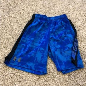 Under Armour boys youth small shorts